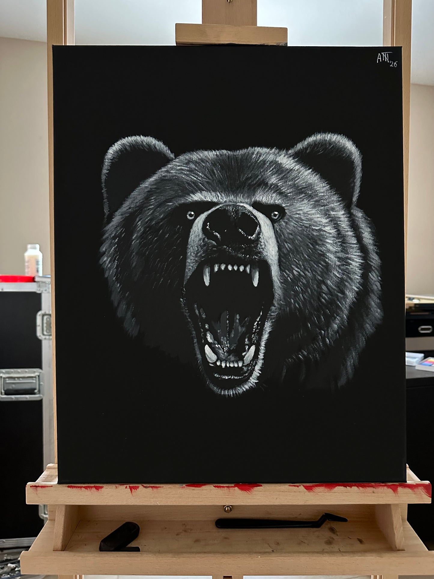 Monochrome: Bear