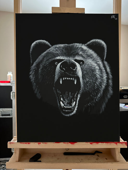 Monochrome: Bear